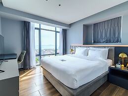 Beverly Mountain Bay, Trademark Collection By Wyndham