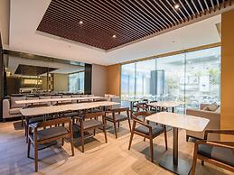 Beverly Mountain Bay, Trademark Collection By Wyndham