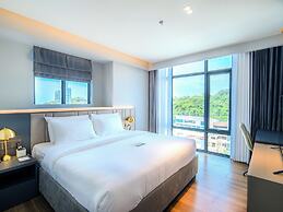 Beverly Mountain Bay, Trademark Collection By Wyndham