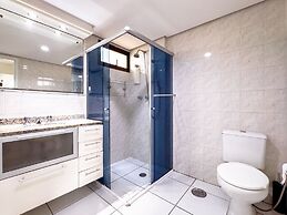 Casa na Granja Viana em frente à reserva ambiental