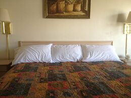 Economy Inn