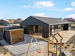5 Star Holiday Home in Lokken