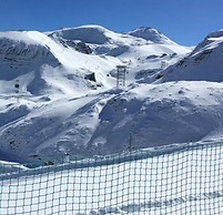 Panoramic Alpine Stay