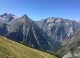 Panoramic Alpine Stay