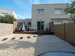 Sunny Villa Retreat by the Sea
