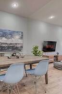 Casa Queen East Jaw Dropping 3BR Suite