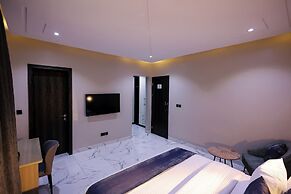 Ringruby Hotel, Oduduwa Way