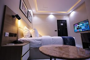 Ringruby Hotel, Oduduwa Way