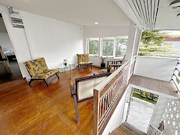 Sherva101 Home and Hostel