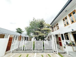 Sherva101 Home and Hostel