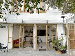 Sherva101 Home and Hostel