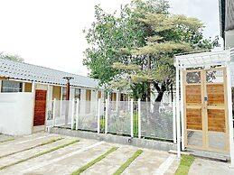 Sherva101 Home and Hostel