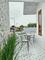 Sherva101 Home and Hostel