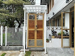 Sherva101 Home and Hostel