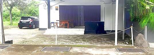 Djuragan Kamar Halona