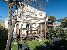 Spacious Stay by Serignan Sea