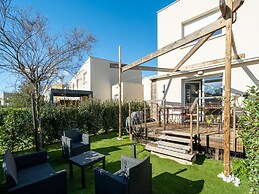 Spacious Stay by Serignan Sea