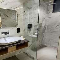 Hotel Green One Earth