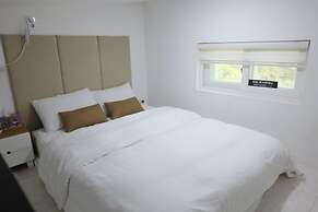 Gapyeong Pool Villa Olive kids