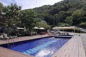 Gapyeong Pool Villa Olive kids