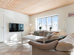 5 Star Holiday Home in Lokken