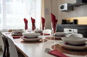 Stylish 3 Bd 3 Bath Duplex In Brussels