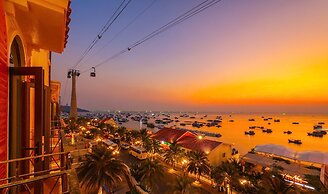 Luna Sol - Sunset & Firework Signature