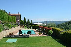 Podere Baiocco Sleeps 22 People 2 Private Pools Walking Distance to To