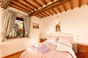 Podere Baiocco Sleeps 22 People 2 Private Pools Walking Distance to To