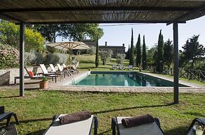 Podere Baiocco Sleeps 22 People 2 Private Pools Walking Distance to To