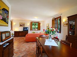 Podere Baiocco Sleeps 22 People 2 Private Pools Walking Distance to To