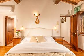 Podere Baiocco Sleeps 22 People 2 Private Pools Walking Distance to To