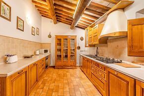 Podere Baiocco Sleeps 22 People 2 Private Pools Walking Distance to To