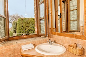 Podere Baiocco Sleeps 22 People 2 Private Pools Walking Distance to To