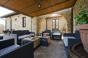 Podere Baiocco Sleeps 22 People 2 Private Pools Walking Distance to To