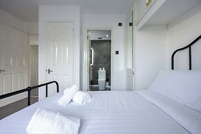 Brighton - Apartment - Sleeps 4 - Balcony