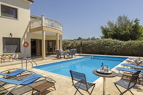 Villa Tsikkos Pende in Argaka