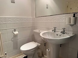 Coventry - 3 Beds - Pet Friendly - Free Parking