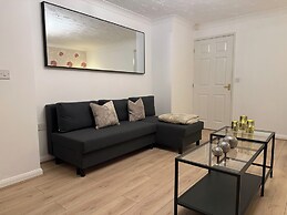 Coventry - 3 Beds - Pet Friendly - Free Parking