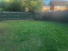 Coventry - 3 Beds - Pet Friendly - Free Parking