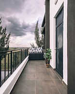 Skyhut Boutique House