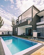 Skyhut Boutique House