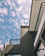 Skyhut Boutique House