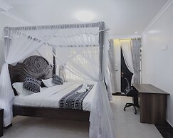 Skyhut Boutique House