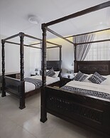 Skyhut Boutique House