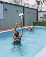 Skyhut Boutique House