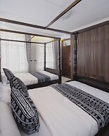 Skyhut Boutique House