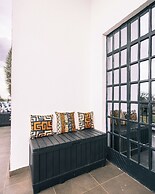 Skyhut Boutique House