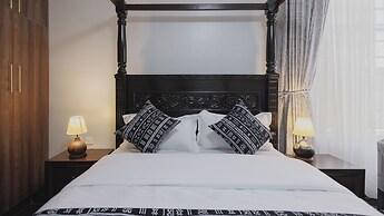 Skyhut Boutique House