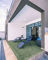 Skyhut Boutique House